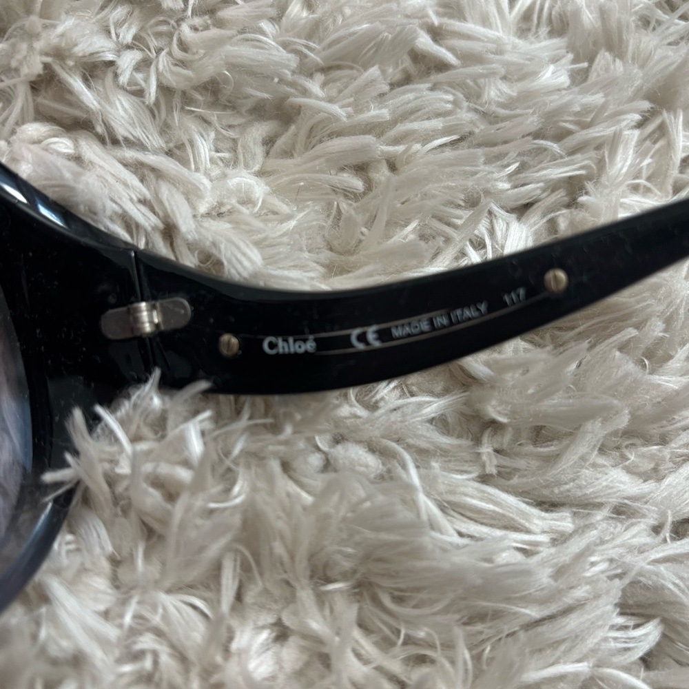 CHLOÉ Black Sunglasses for Women - Picture 4 of 5